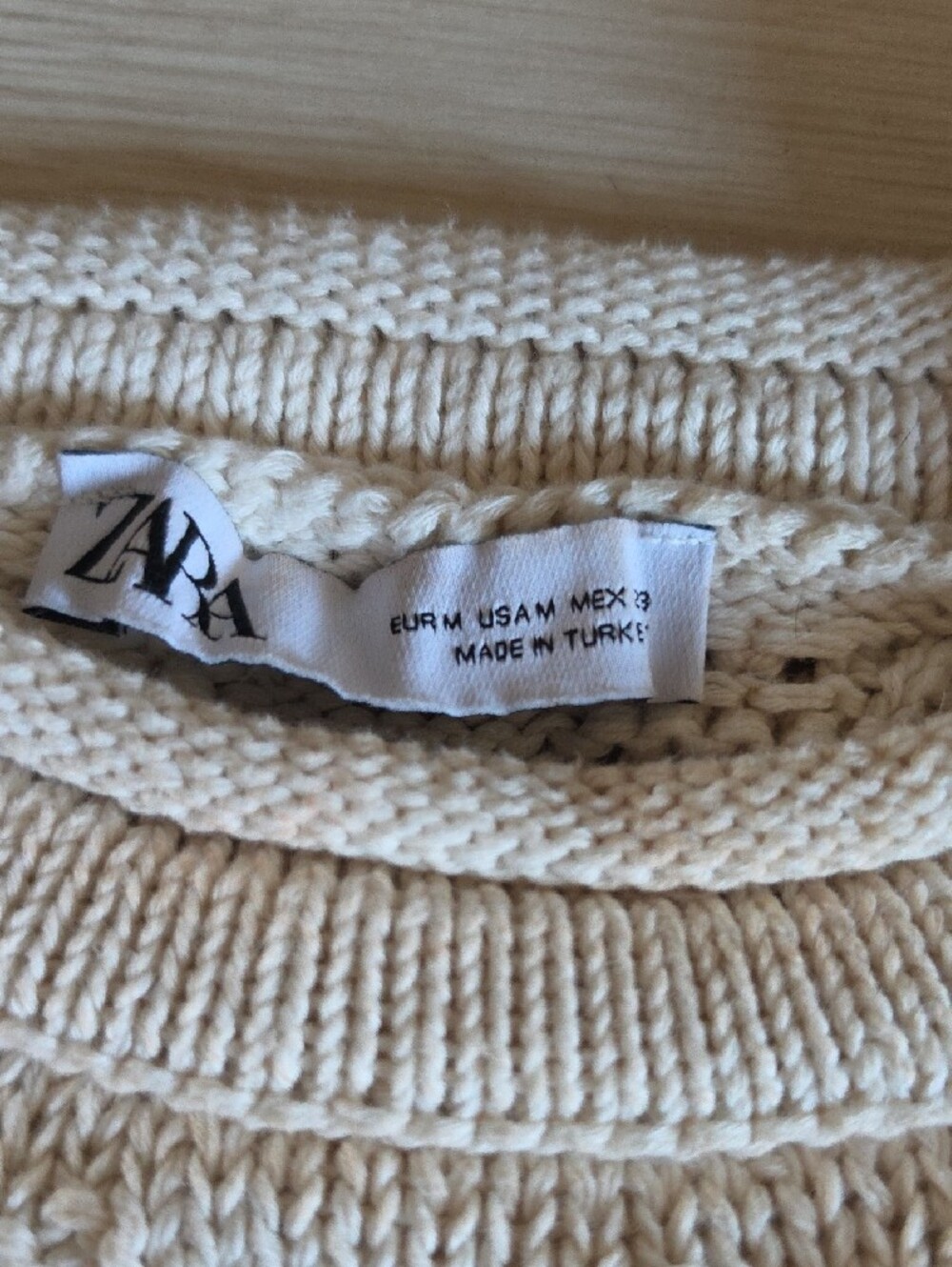 Zara Cream Textured Knit Sleeveless Sweater - Picture 2 of 9